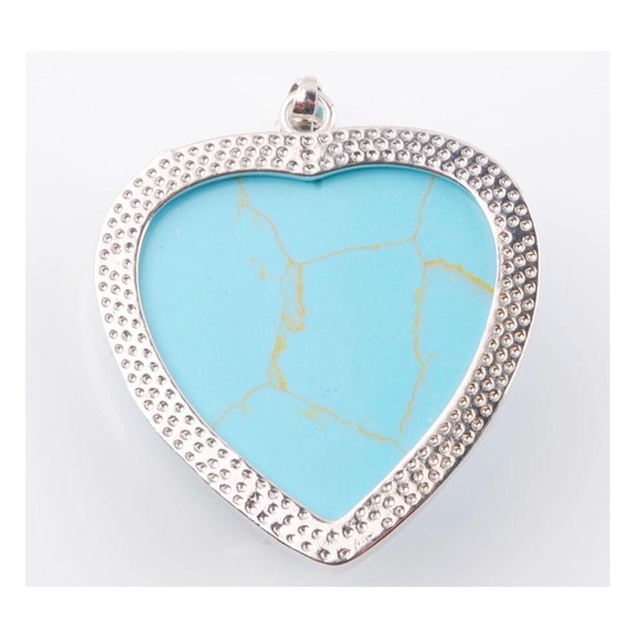Heart & Rose Pendant Turquoise Colored Necklace w/18" Chain ~ Brand New - Picture 3 of 8